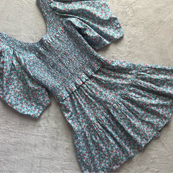 Sea New York Dresses & Skirts - NWT Sea New York Lilly Puff Sleeve Smocked Strawberry Floral Mini Dress Blue S